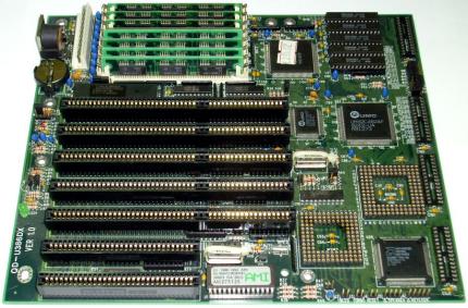 QD-U386DX-Mainboard-UMC-82C482AF-Chipsatz-AMD-Am386DX-40-CPU-AmiBios-1992_thumb.jpg