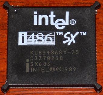Intel i486-SX 25MHz CPU sSpec: SX683 KU80486SX-25 QFP-80486 5V 1989