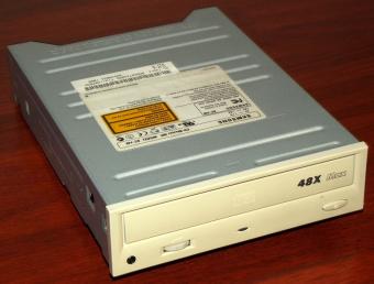Samsung CD-Master 48E Model: SC-148 CD-ROM 48x IDE 1999