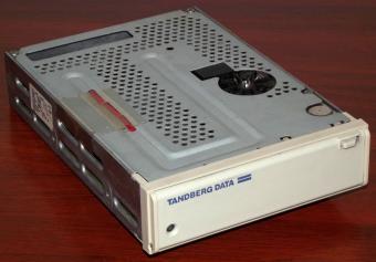 Tandberg Data SLR2 525MB SCSI Tape Drive TDB-3820-52 Streamer 1997