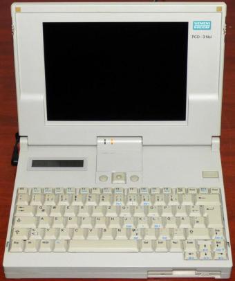 Siemens Nixdorf PCD 3Nsl Laptop, Toshiba HDD2336C MK1722FCV 120MB HDD & Floppy, MES-CF ZS9642 Batterie, 23V Netzteil. 1992