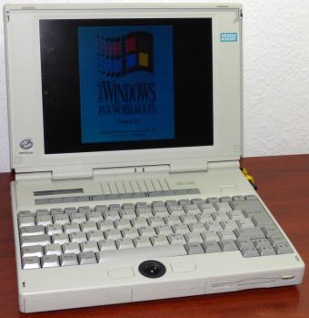 Siemens Nixdorf PCD-5ND Laptop, Intel Pentium 75MHz CPU, 16MB RAM, 800MB HDD, STN Display, Chips 65540 545 VGA, FCC-ID: HFS-DK5X S26391-K64-V100 inkl. Netzteil Phoenix Bios 1995