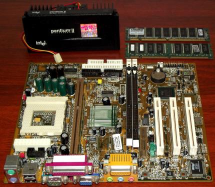 Biostar M6TWG Mainboard Sockel 370 & Slot-1, Intel Pentium II 350MHz CPU, 256MB SDRAM, Intel 810 on-Board Grafik & Aureal AU8810 Sound, Award Bios 1999