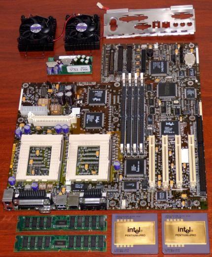 Intel Pentium Pro Dual Sockel-8 Mainboard inkl. 2x 200MHz CPUs sSpec: SL22V, Siemens RAM, VXI 5V KVM-Modul, Cooling Fans, Intel SB82442FX, Adaptec AIC-7880P SCSI S82557, Crystal CS4236-KQ Sound, AA 657173-503 S03458442, PB 657003-005 1996